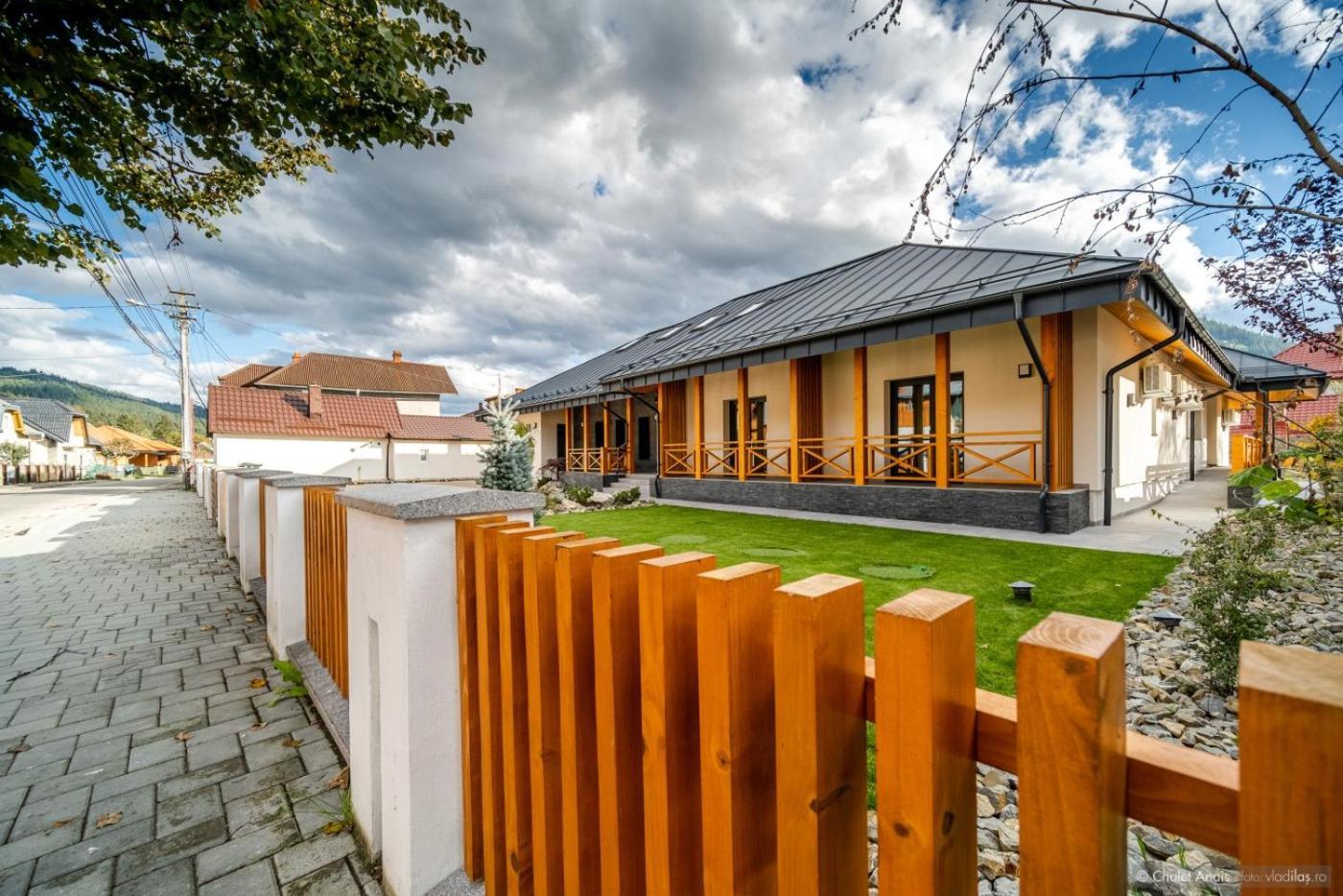 Anais Chalet Campulung Moldovenesc Exterior photo